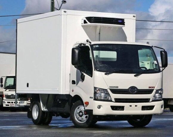 best chiller van for rent in dubai