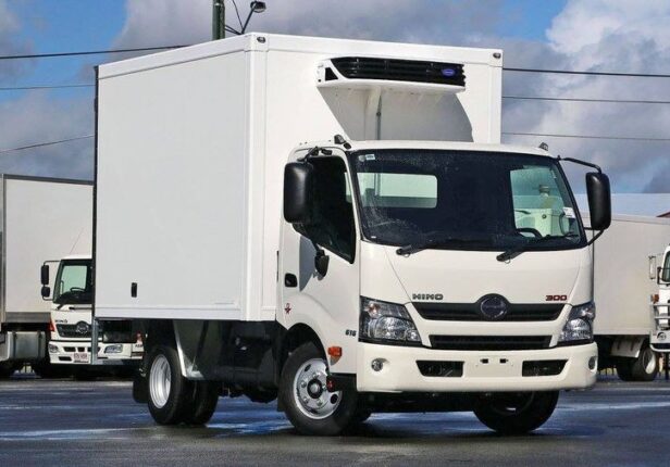 best chiller van for rent in dubai