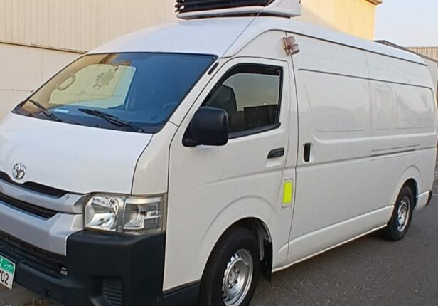 refrigerated van rental