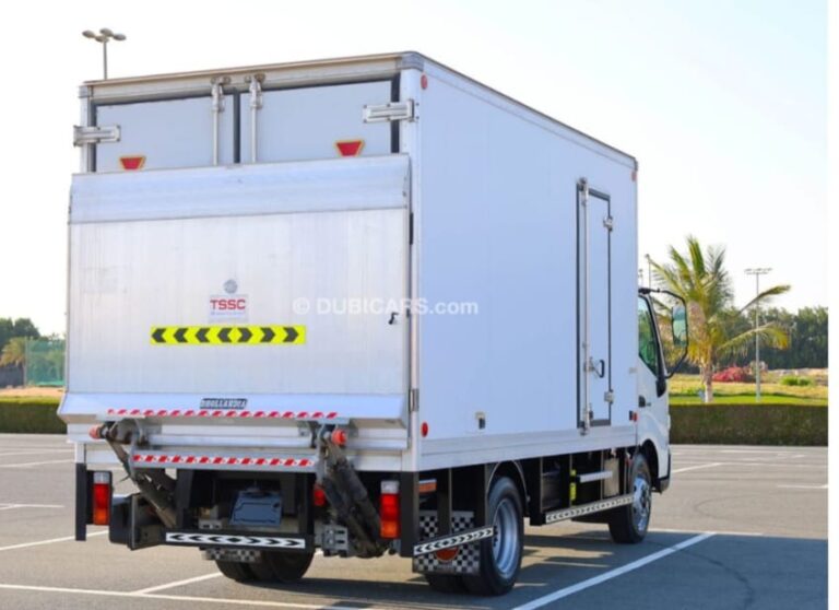 Tail Lift Truck Rental Abu Dhabi